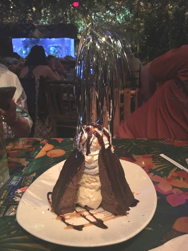 rainforest cafe sharing dessert