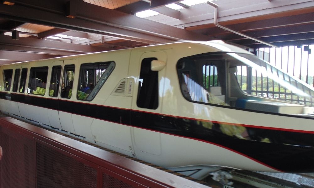 resort monorail line