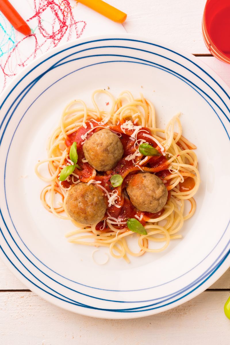 kids meal of meatballs