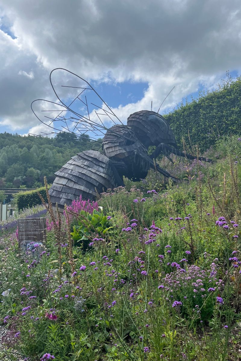 Eden Project bee statue